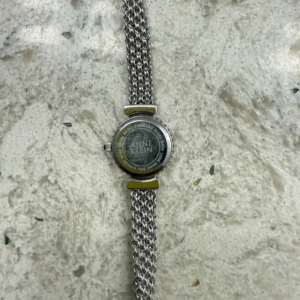 Pre- Owned women's Vintage Anne Klein Crystal face stainess steel‎ wristwatch